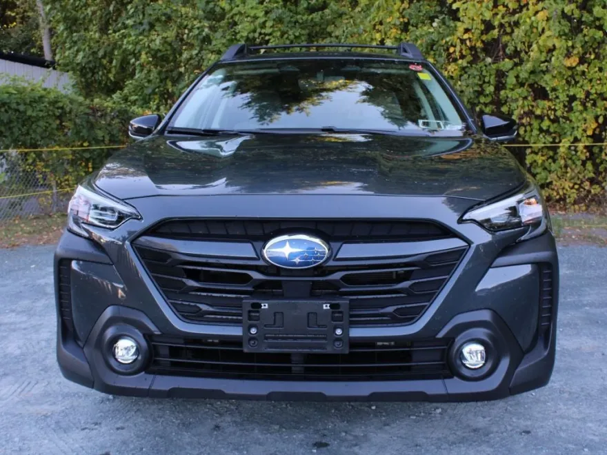 2023 Subaru Outback Premium photo 1