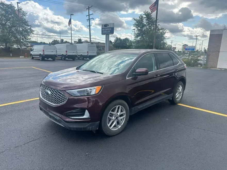 2024 Ford Edge SEL photo 1