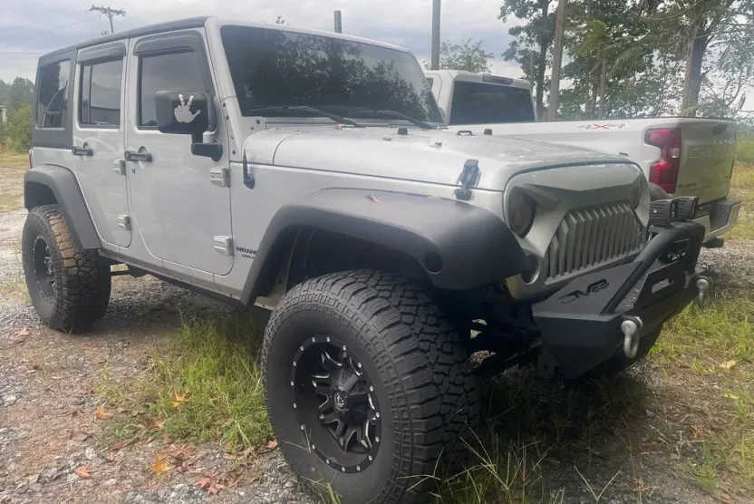 2011 Jeep Wrangler Unlimited Sahara photo 1