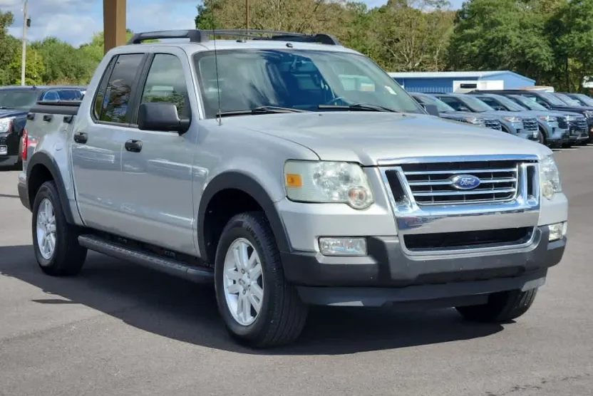 2009 Ford Explorer Sport Trac XLT photo 1