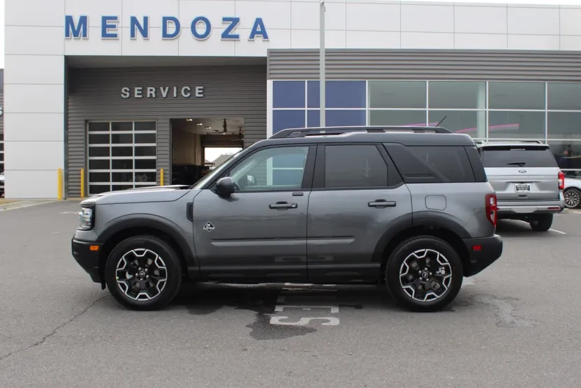 2025 Ford Bronco Sport Outer Banks photo 1
