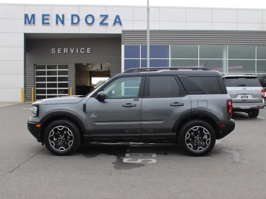 2025 Ford Bronco Sport Outer Banks photo 1