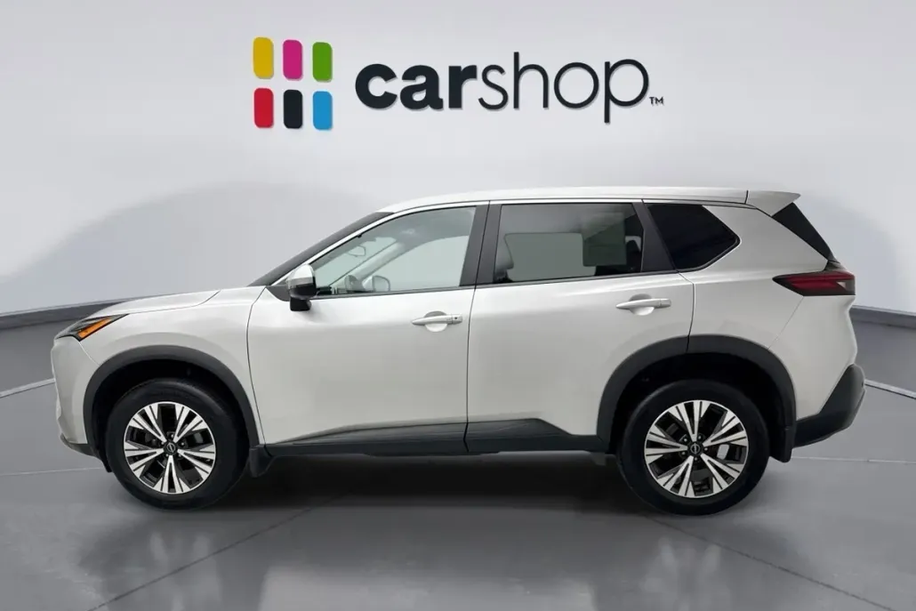 2023 Nissan Rogue SV photo 1