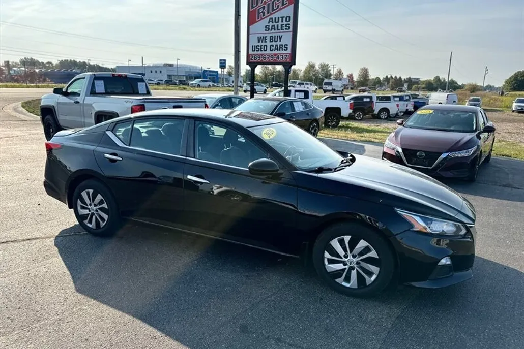 2020 Nissan Altima 2.5 S photo 1