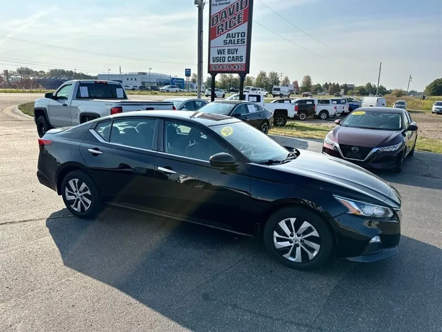 2020 Nissan Altima 2.5 S photo 1
