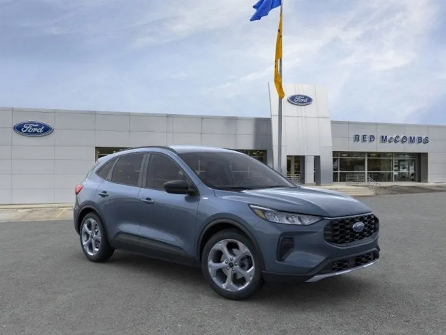 2025 Ford Escape ST-Line photo 1
