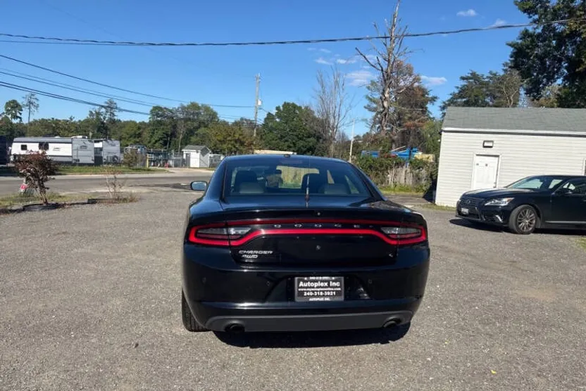 2018 Dodge Charger photo 1