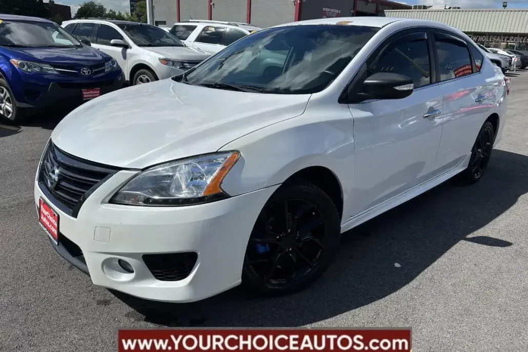 2015 Nissan Sentra SR photo 1