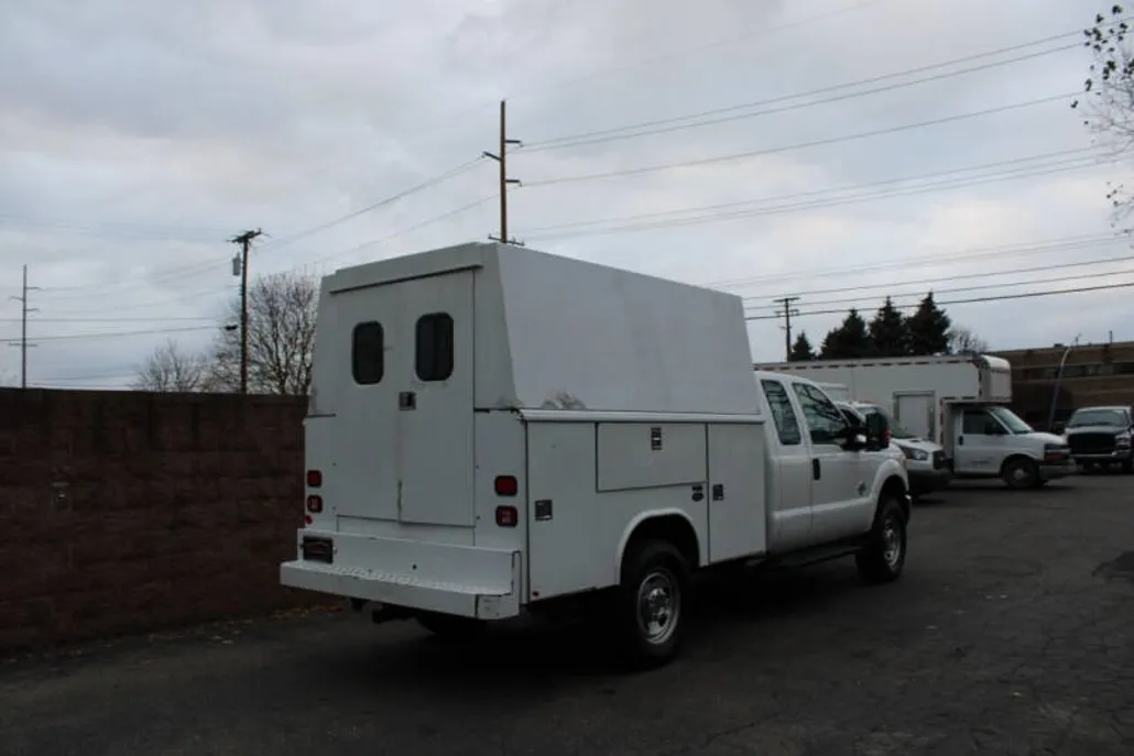 2015 Ford F-350 XL photo 1