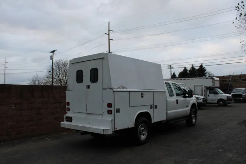 2015 Ford F-350 XL photo 1