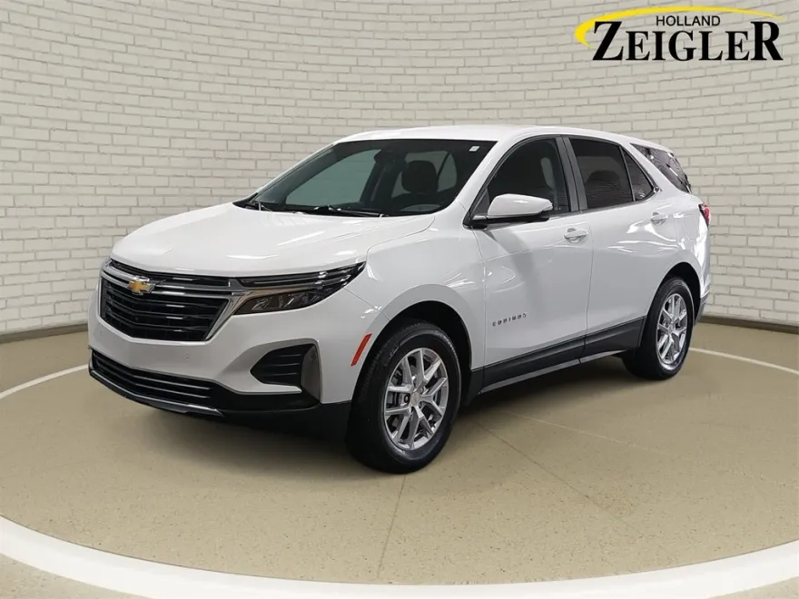 2024 Chevrolet Equinox LT photo 1