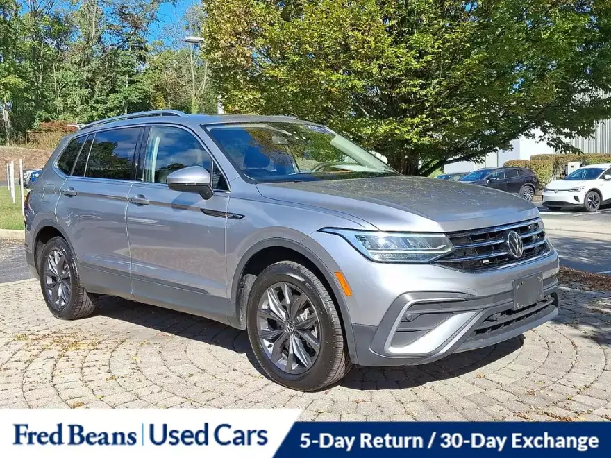 2022 Volkswagen Tiguan SE photo 1