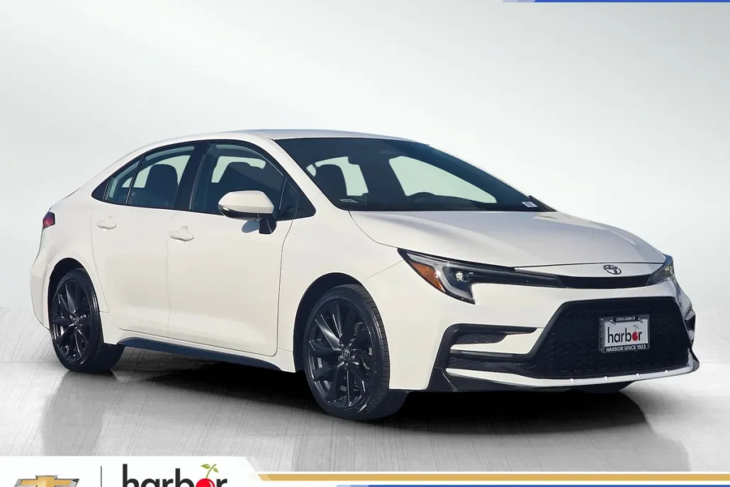 2024 Toyota Corolla SE photo 1