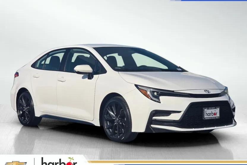 2024 Toyota Corolla SE photo 1