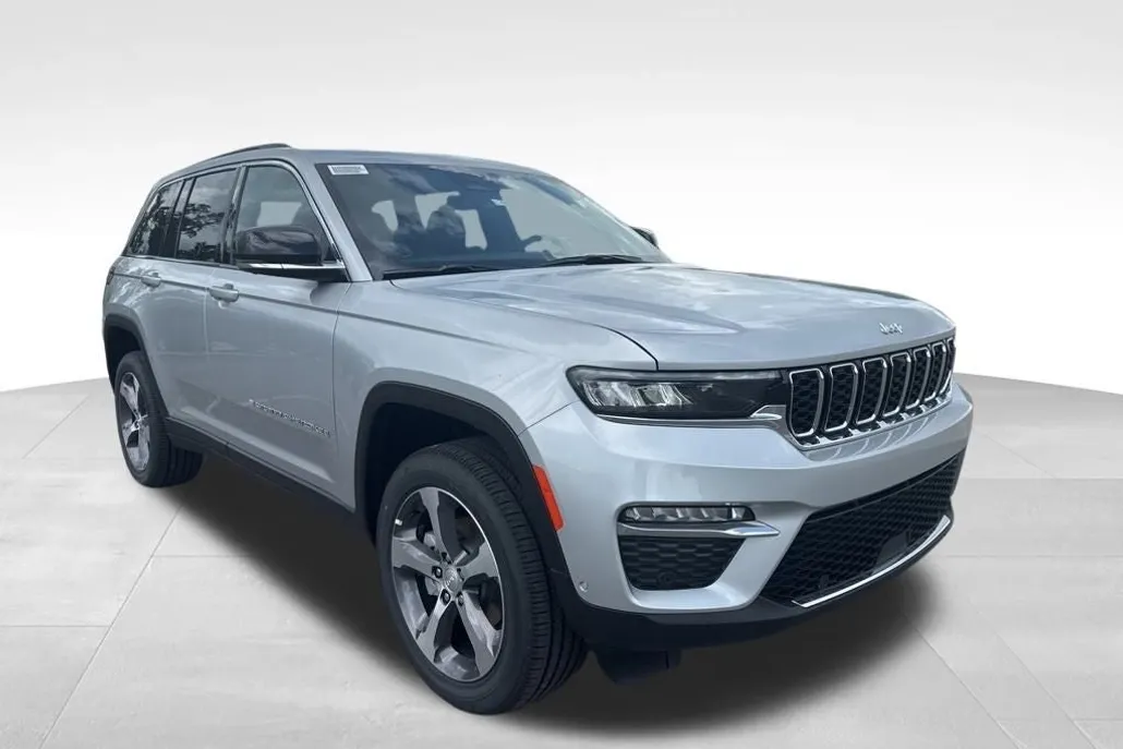 2025 Jeep Grand Cherokee Limited photo 1
