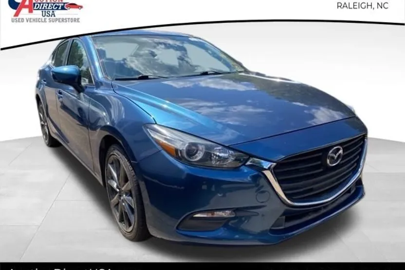 2018 Mazda Mazda3 Touring photo 1