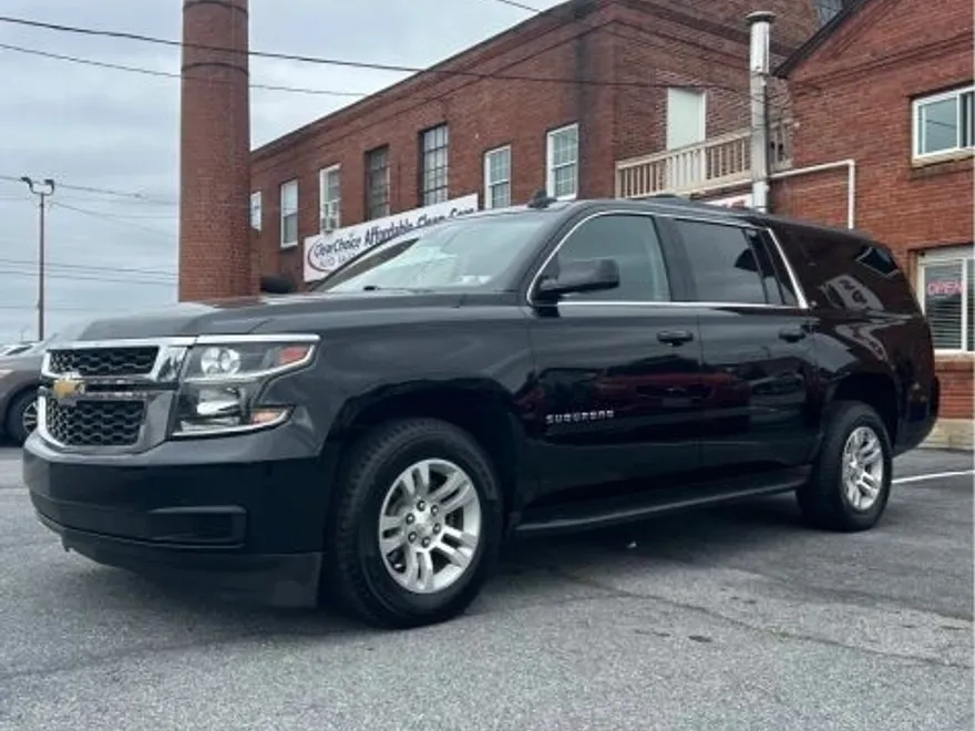 2017 Chevrolet Tahoe LS photo 1
