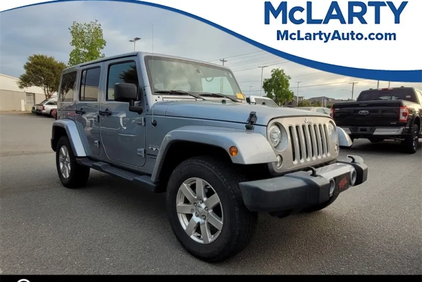 2018 Jeep Wrangler Unlimited Sahara photo 1