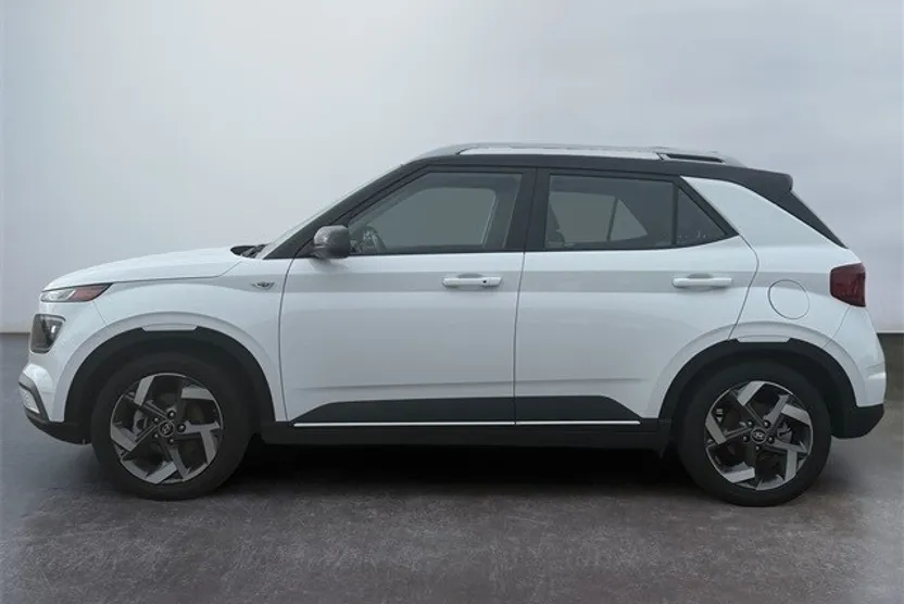 2023 Hyundai Venue Limited photo 1