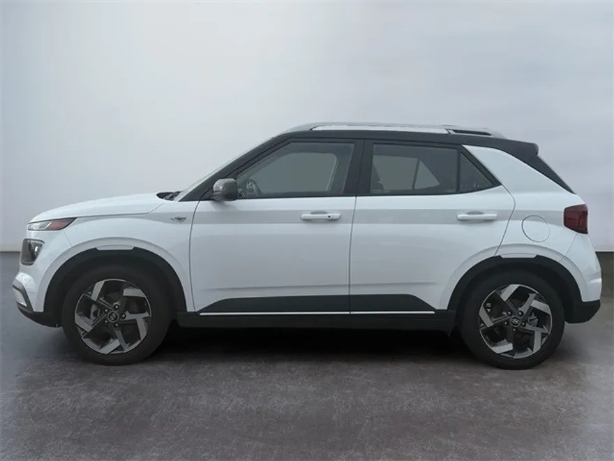 2023 Hyundai Venue Limited photo 1