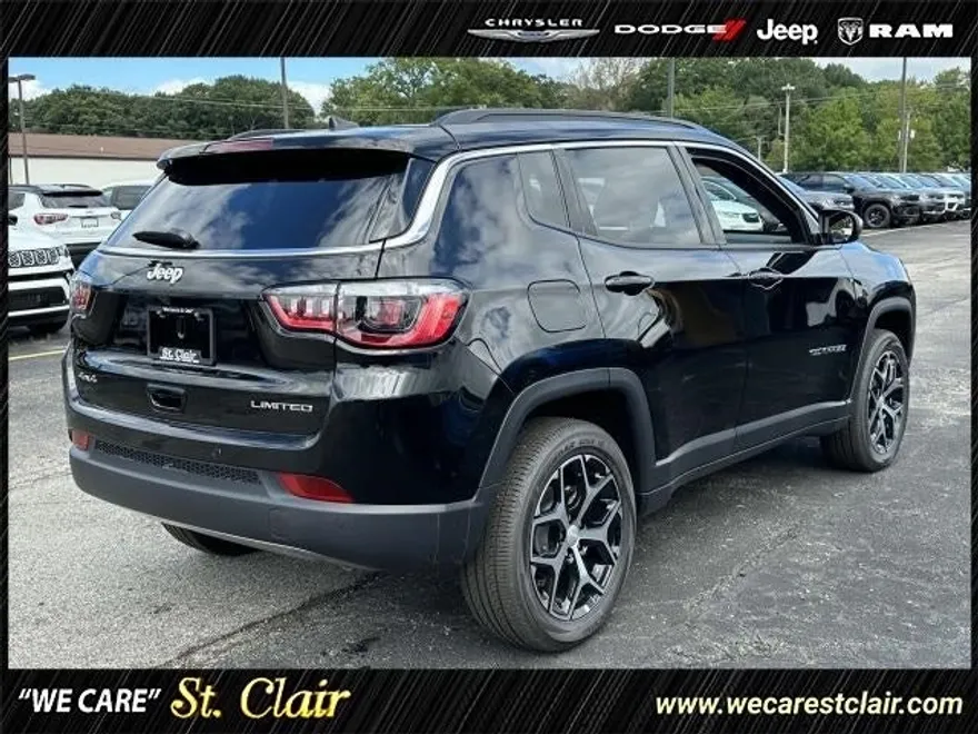 2024 Jeep Compass Limited photo 1