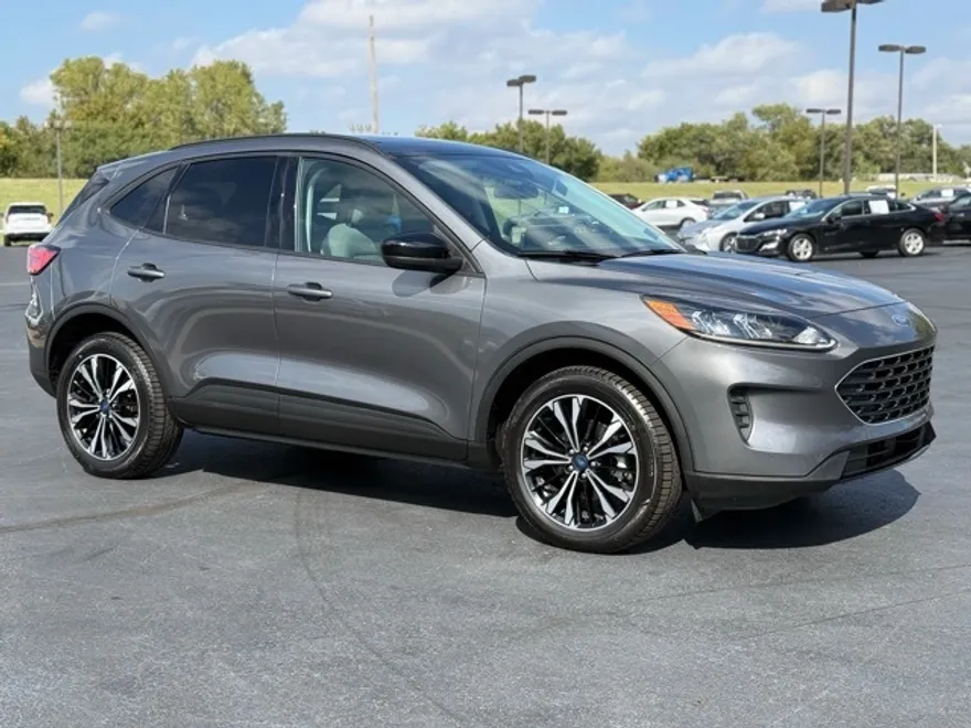 2022 Ford Escape SE photo 1