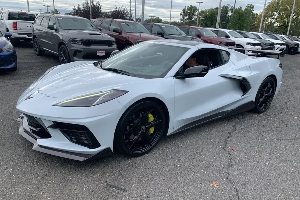 2020 Chevrolet Corvette Stingray 3LT photo 1