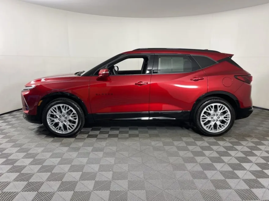 2023 Chevrolet Blazer RS photo 1
