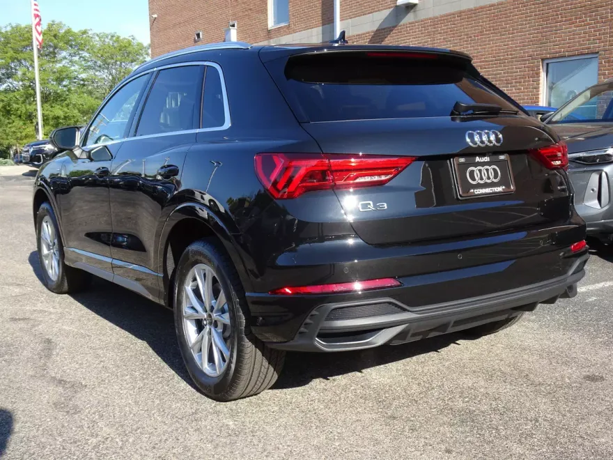 2025 Audi Q3 45 TFSI S line Premium Plus photo 1