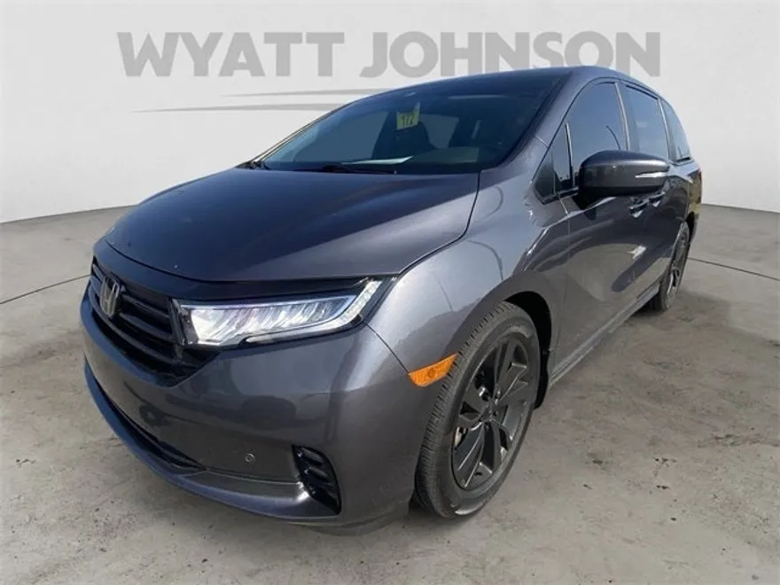 2023 Honda Odyssey Touring photo 1