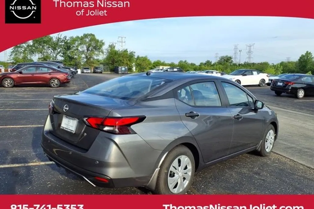 2025 Nissan Versa 1.6 S photo 1
