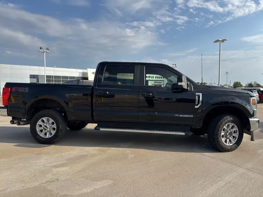 2022 Ford F-350 photo 1