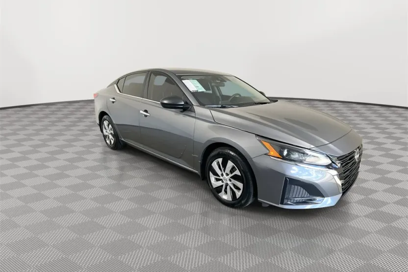 2024 Nissan Altima 2.5 S photo 1