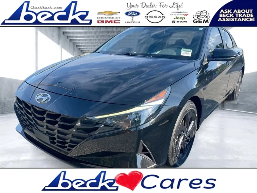 2022 Hyundai Elantra SEL Convenience photo 1
