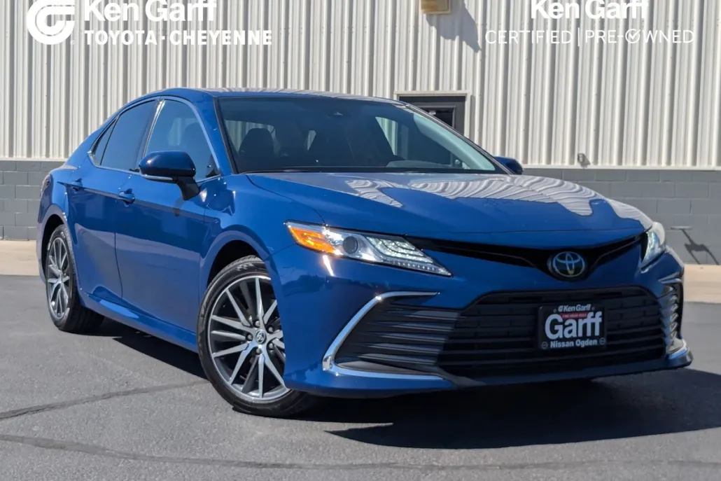 2023 Toyota Camry XLE photo 1