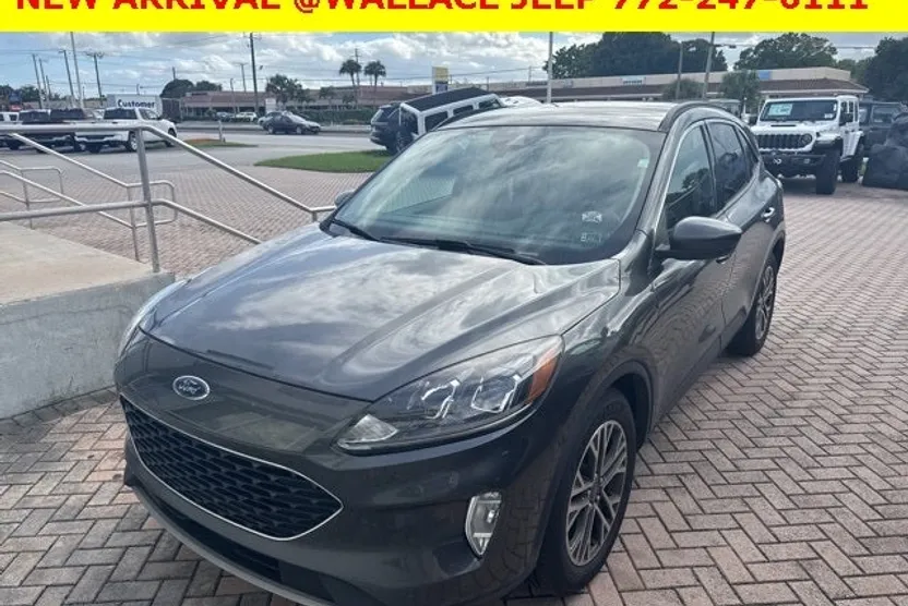 2020 Ford Escape SEL photo 1