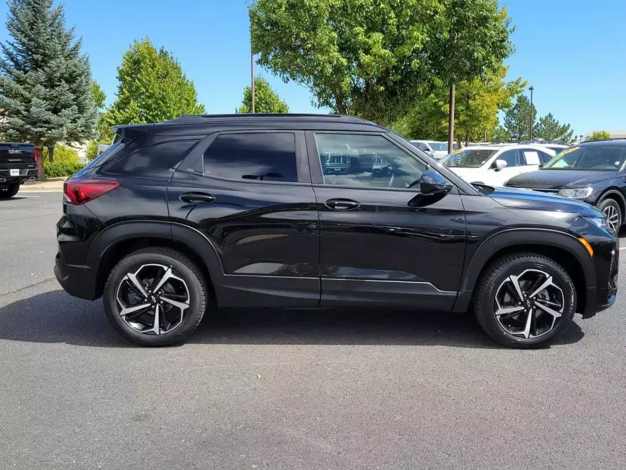 2021 Chevrolet Trailblazer RS photo 1