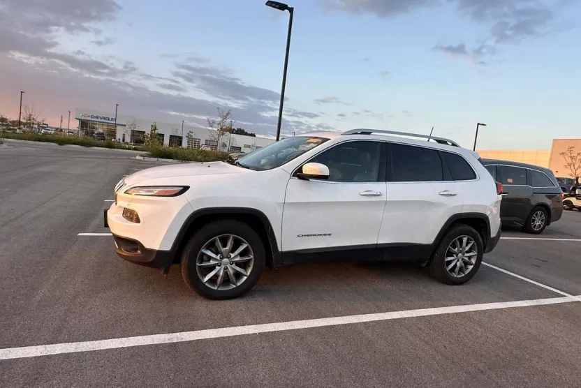 2018 Jeep Cherokee Limited photo 1