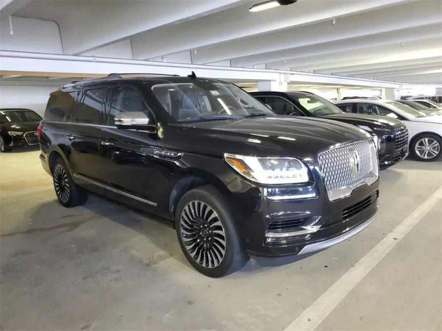 2019 Lincoln Navigator Black Label photo 1