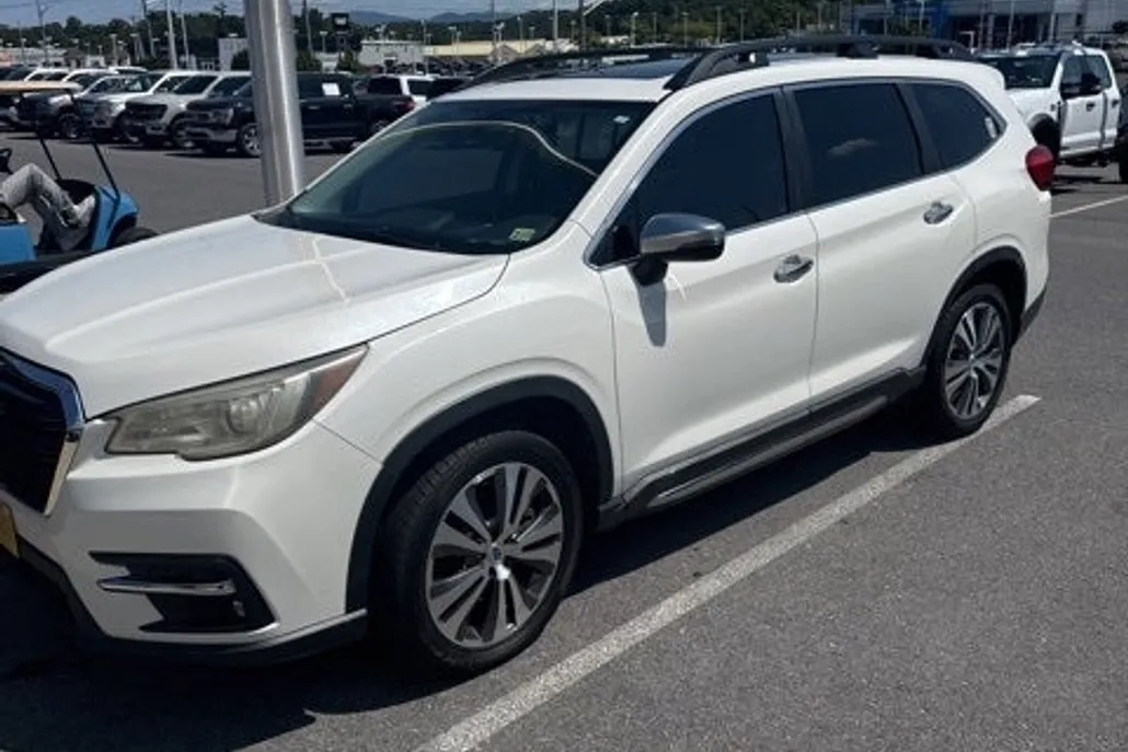 2019 Subaru Ascent Touring photo 1