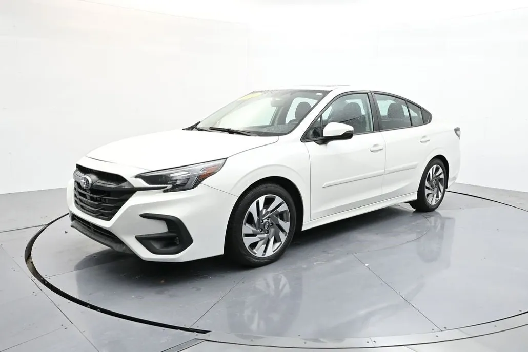 2023 Subaru Legacy Limited photo 1