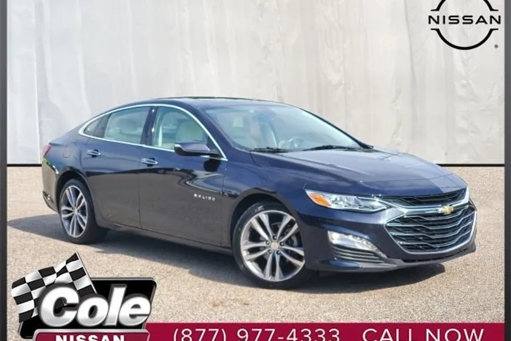 2022 Chevrolet Malibu Premier photo 1