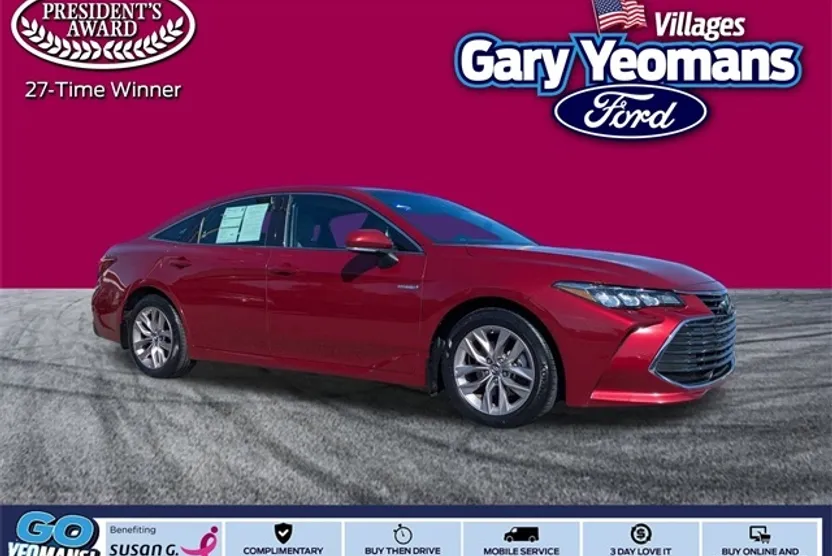 2019 Toyota Avalon Hybrid XLE Plus photo 1