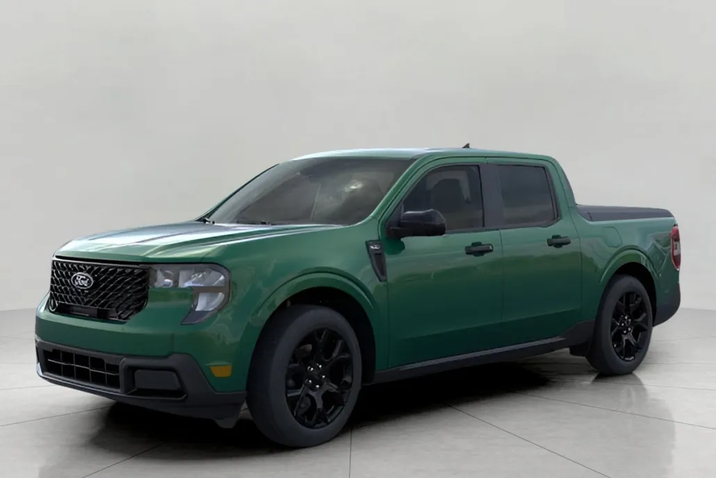 2025 Ford Maverick XLT photo 1
