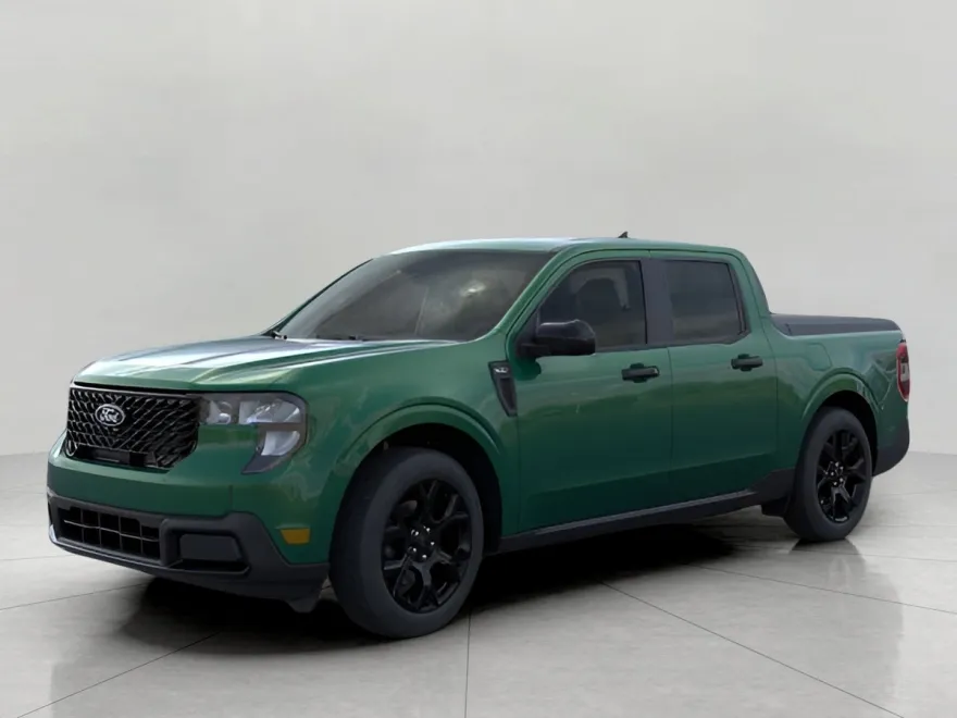 2025 Ford Maverick XLT photo 1