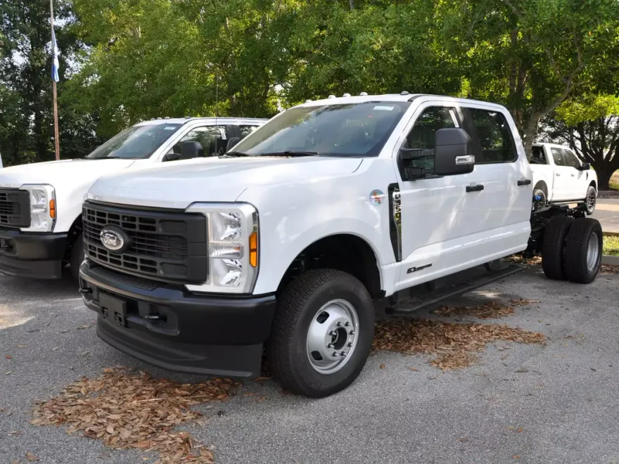 2026 Ford F-350 photo 1