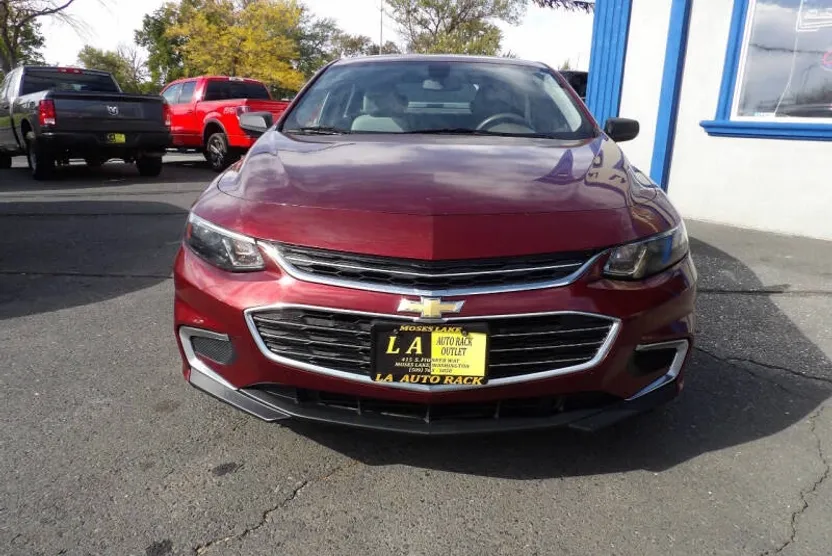 2016 Chevrolet Malibu LS photo 1
