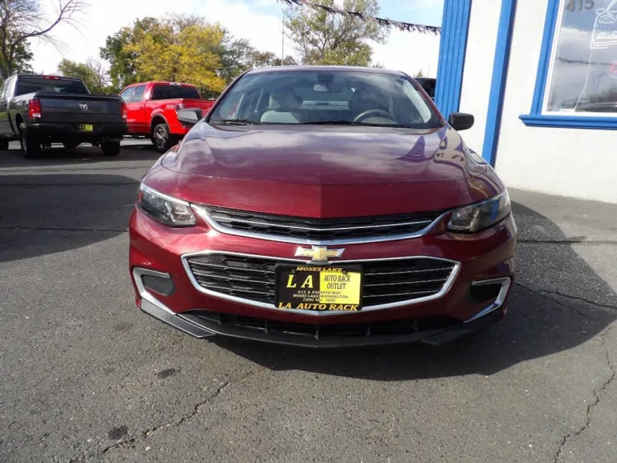 2016 Chevrolet Malibu LS photo 1