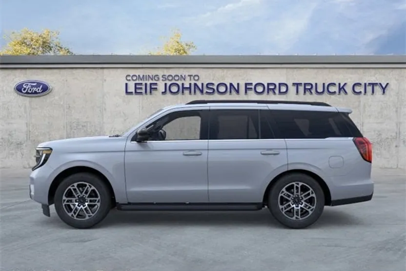 2025 Ford Expedition photo 1