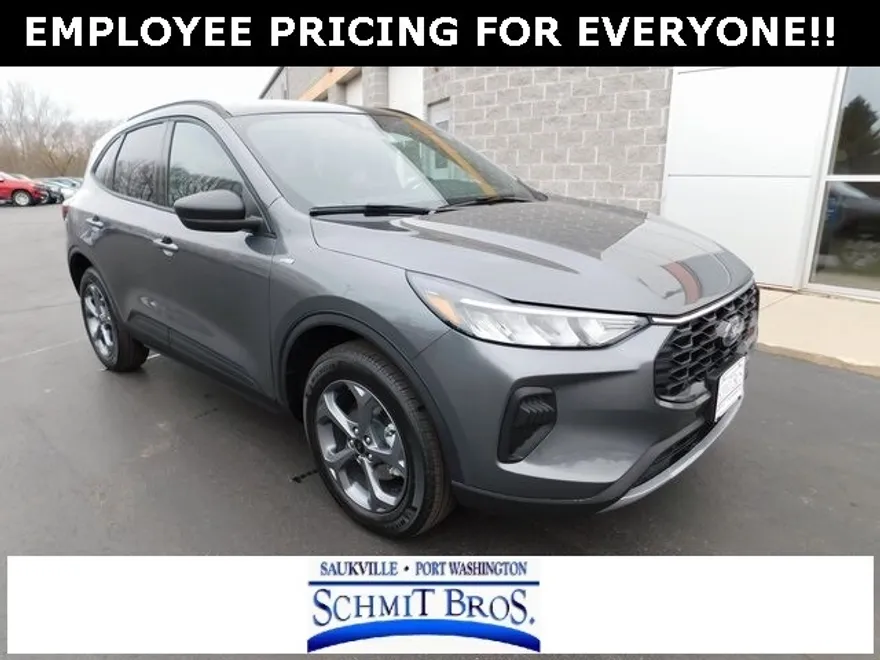 2025 Ford Escape ST-Line photo 1